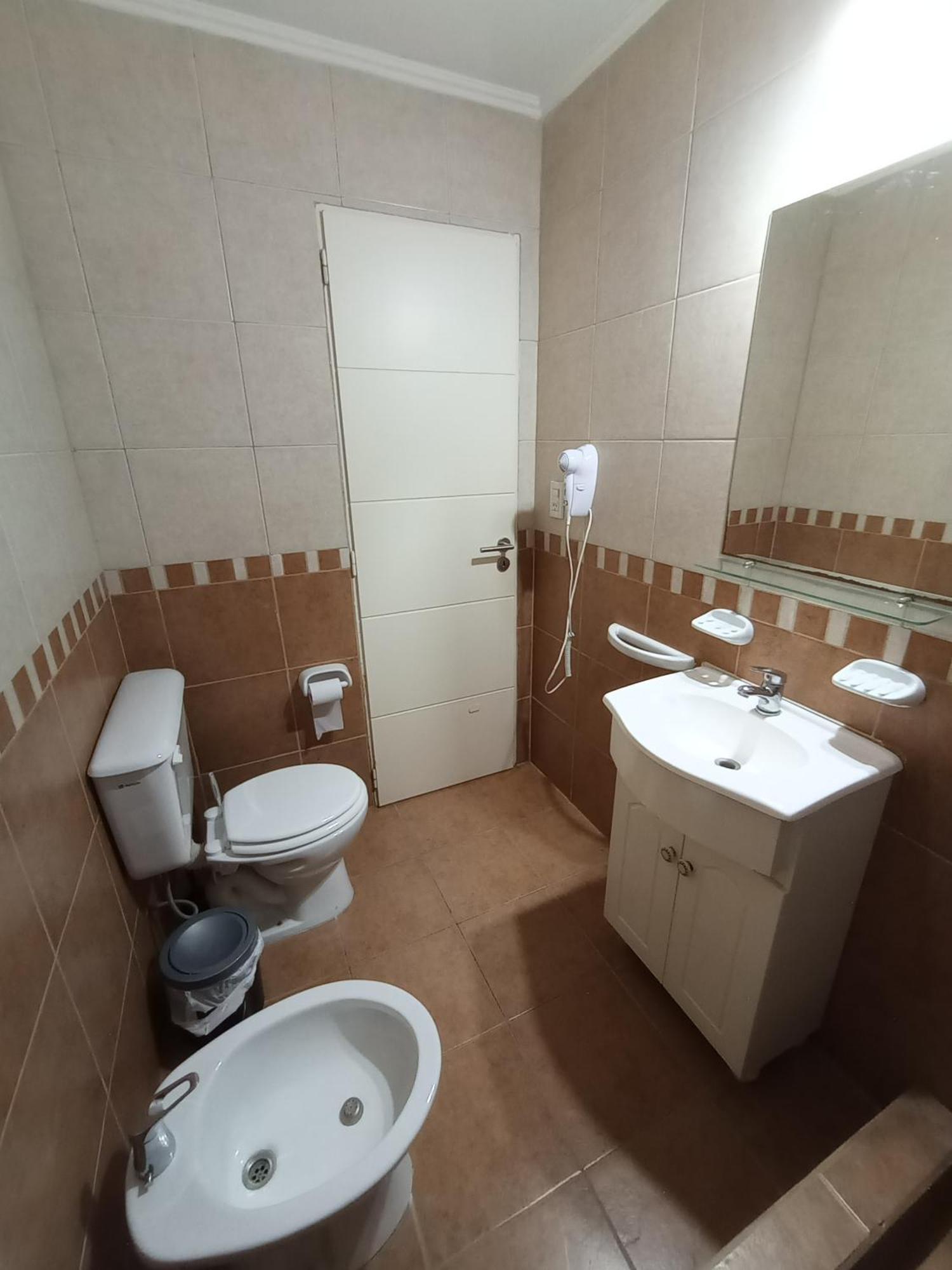 Dpto Centrico Con Balcon Y Estacionamiento Tandil